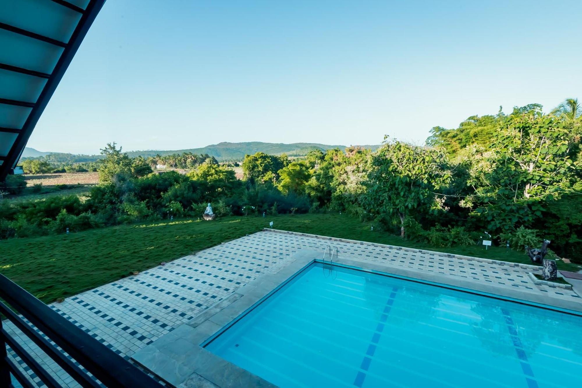 Commune18 Spa Resorts Chikmagalur Bagian luar foto