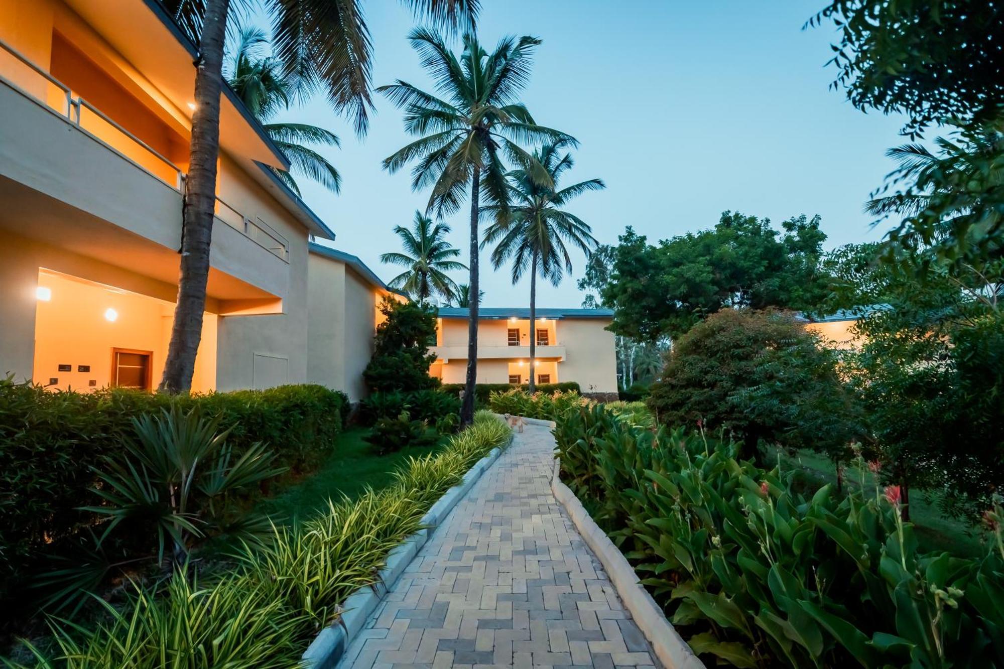 Commune18 Spa Resorts Chikmagalur Bagian luar foto