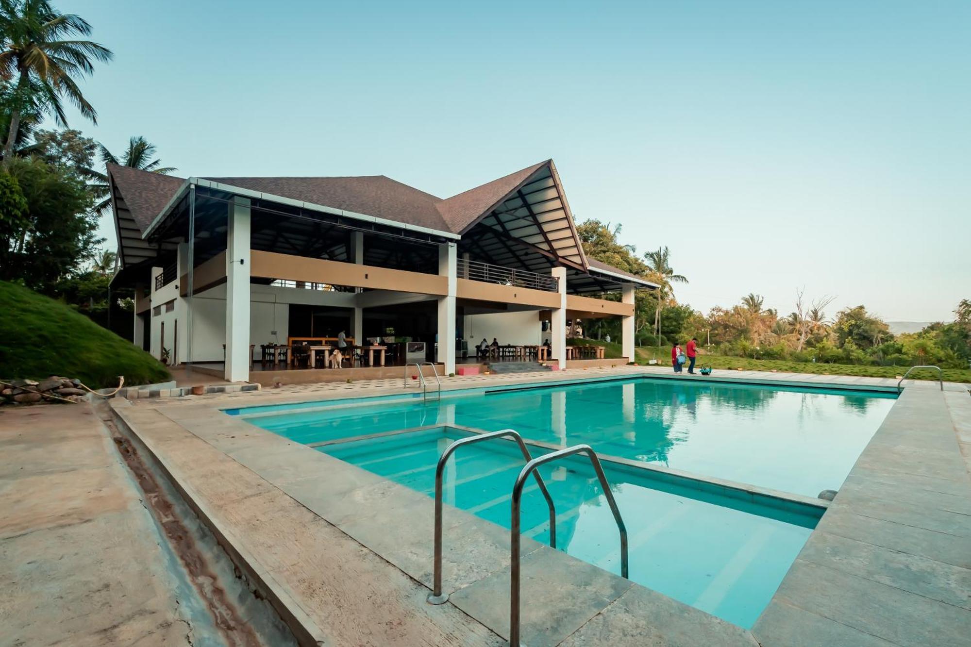 Commune18 Spa Resorts Chikmagalur Bagian luar foto