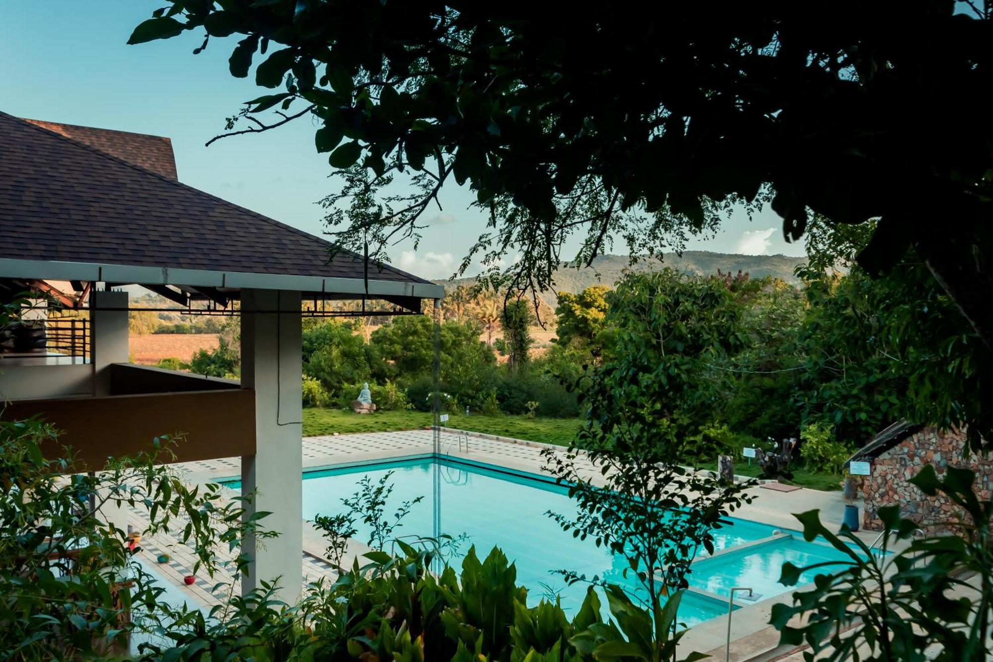 Commune18 Spa Resorts Chikmagalur Bagian luar foto