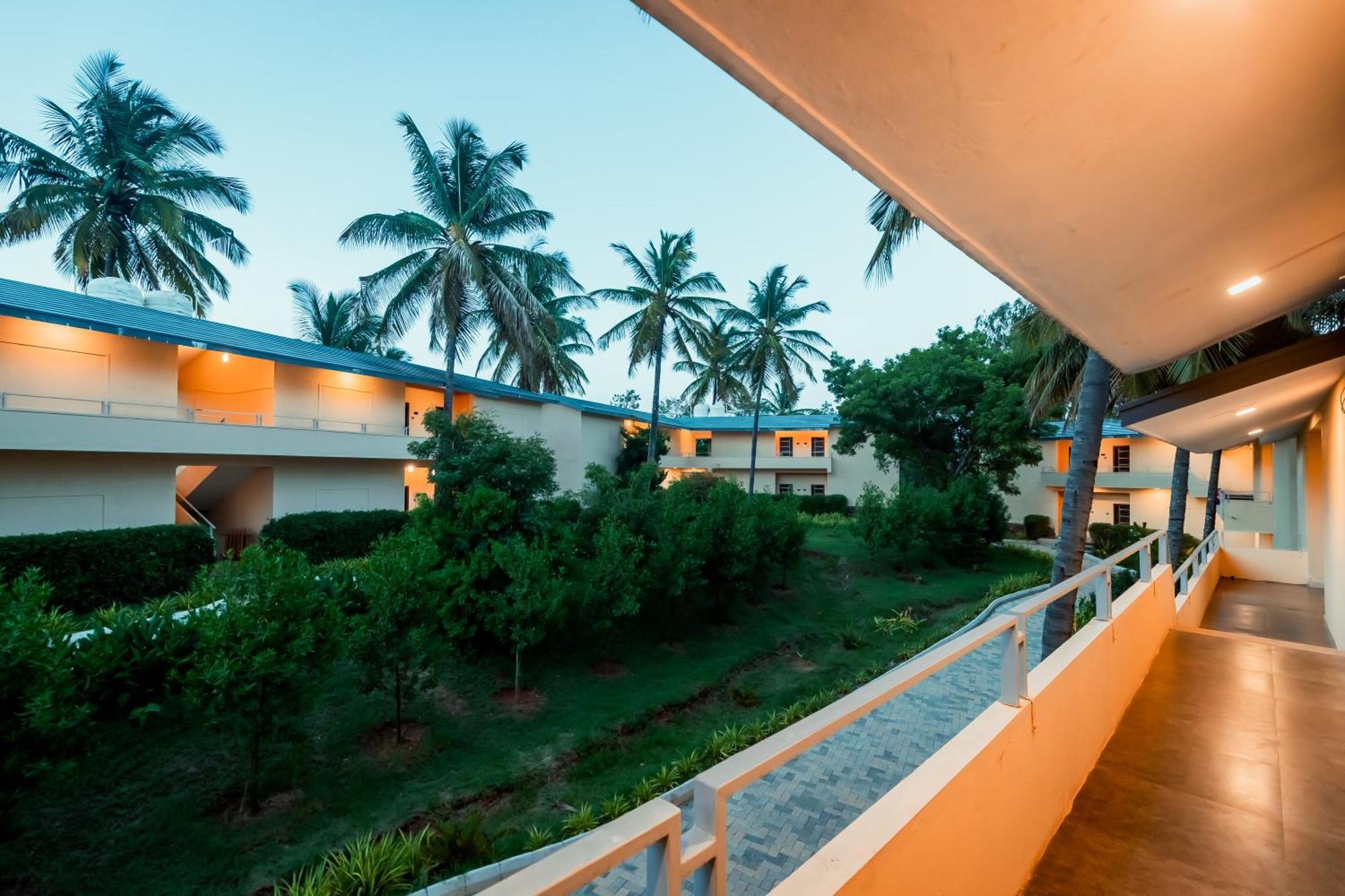 Commune18 Spa Resorts Chikmagalur Bagian luar foto
