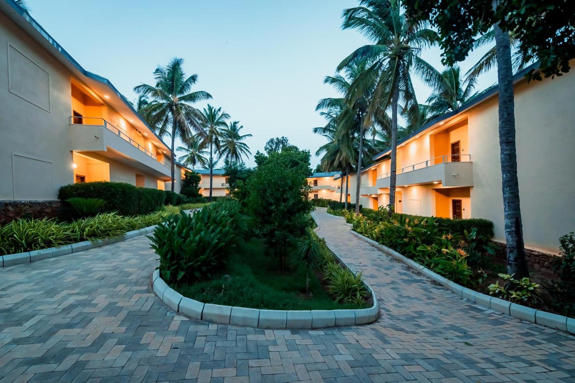 Commune18 Spa Resorts Chikmagalur Bagian luar foto