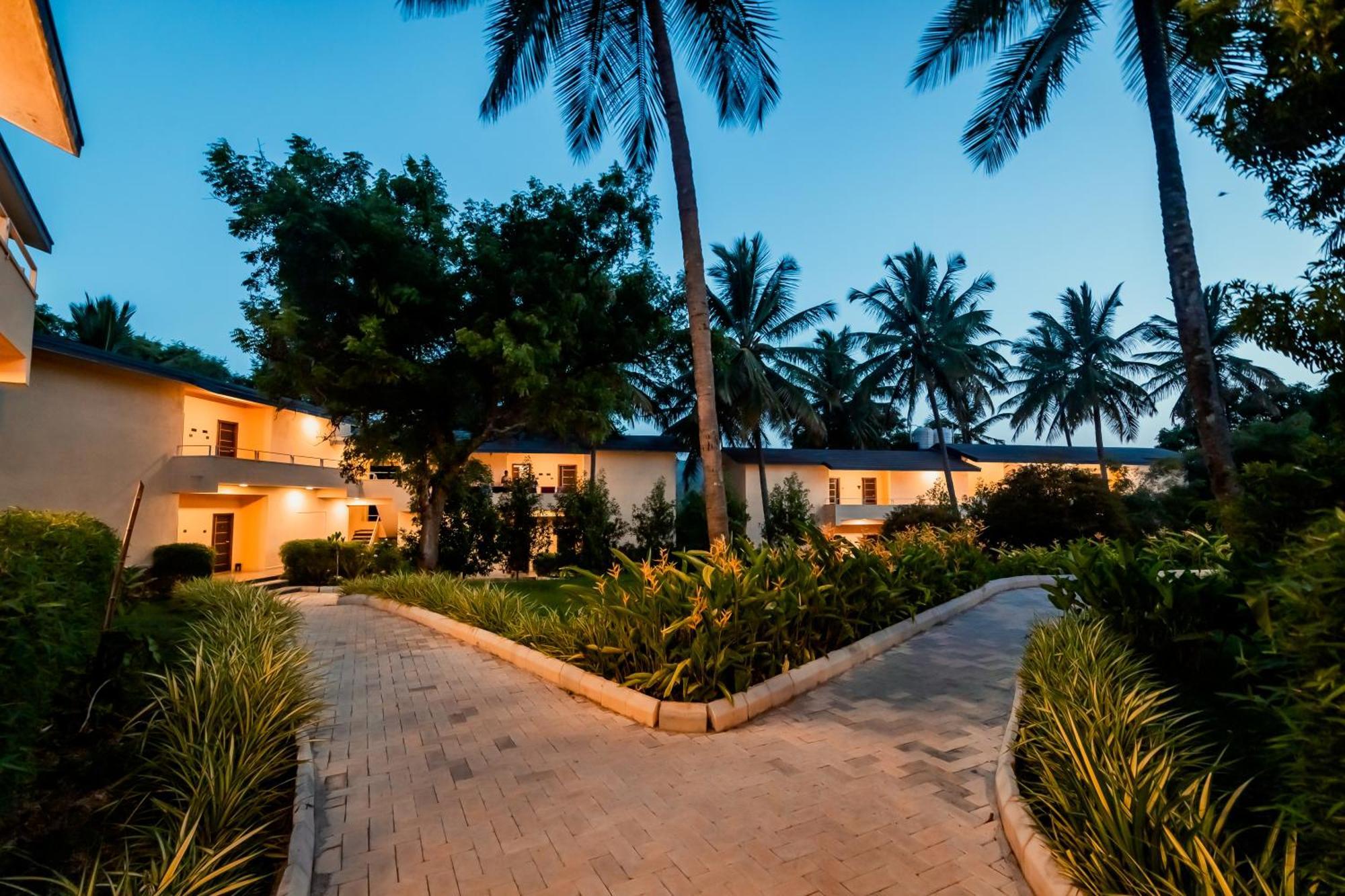 Commune18 Spa Resorts Chikmagalur Bagian luar foto