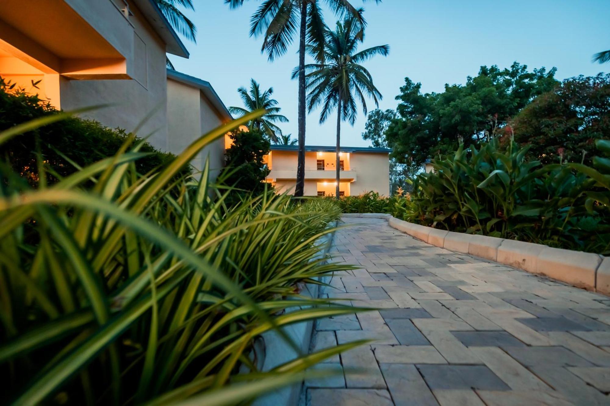 Commune18 Spa Resorts Chikmagalur Bagian luar foto