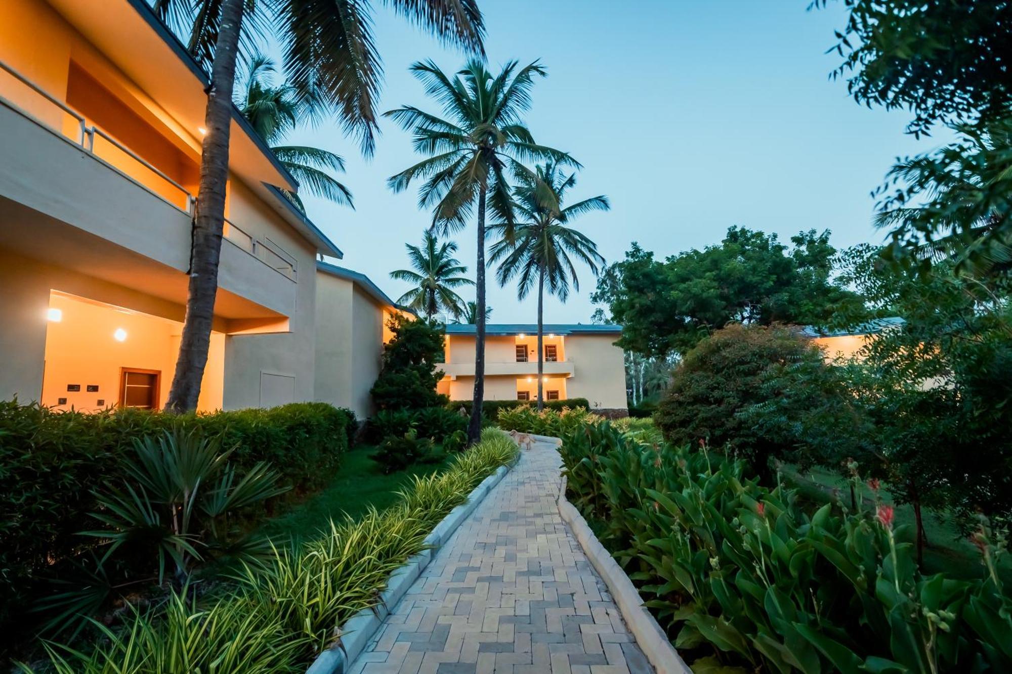 Commune18 Spa Resorts Chikmagalur Bagian luar foto