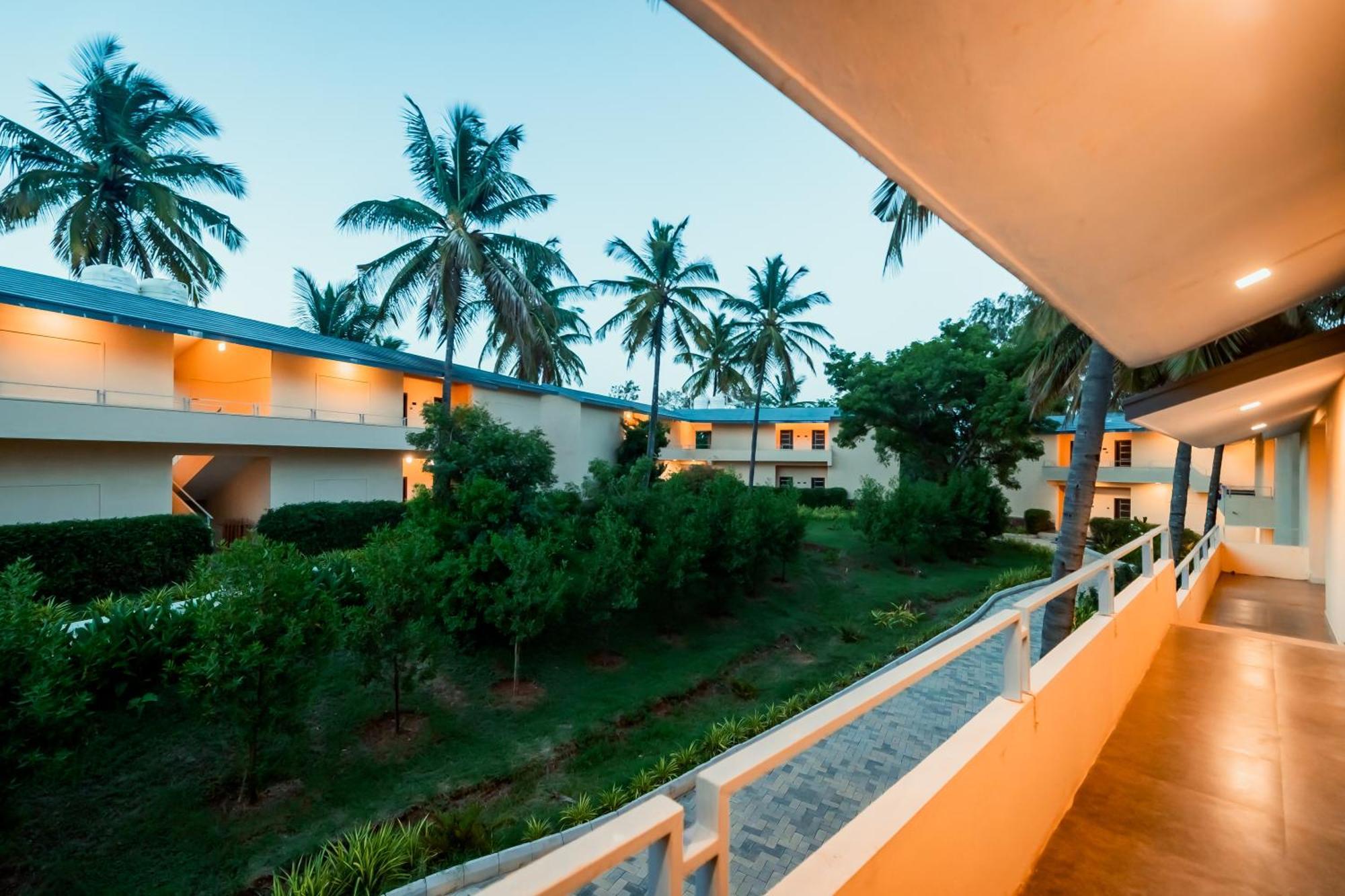 Commune18 Spa Resorts Chikmagalur Bagian luar foto