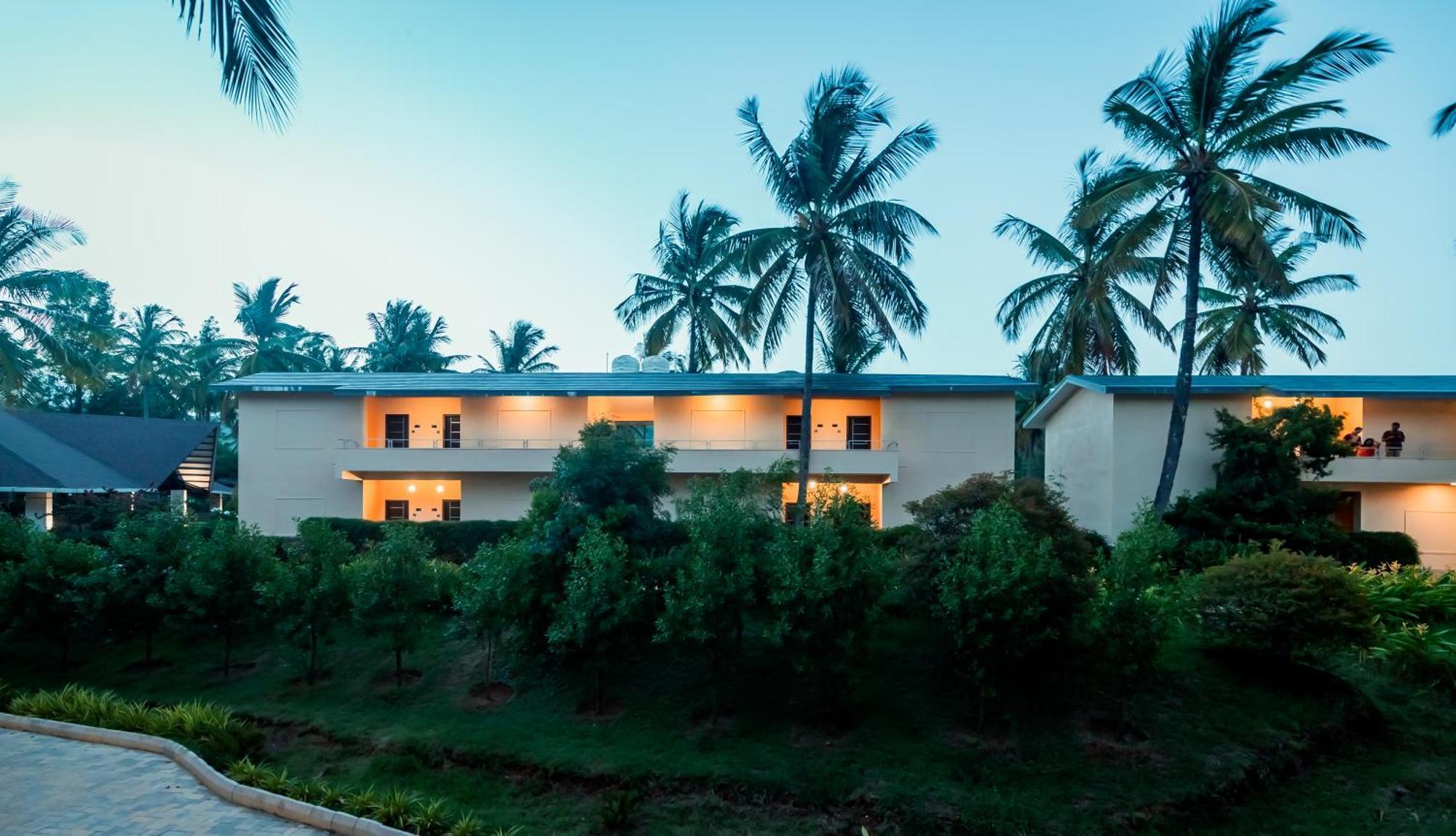 Commune18 Spa Resorts Chikmagalur Bagian luar foto