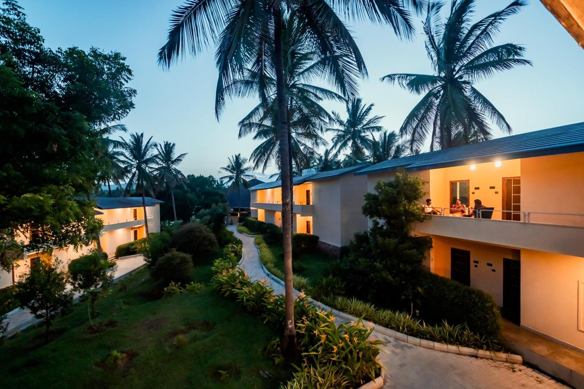 Commune18 Spa Resorts Chikmagalur Bagian luar foto