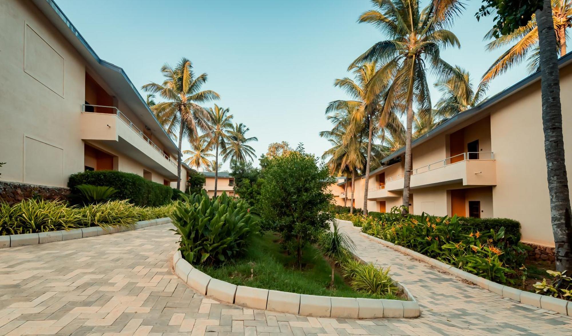 Commune18 Spa Resorts Chikmagalur Bagian luar foto