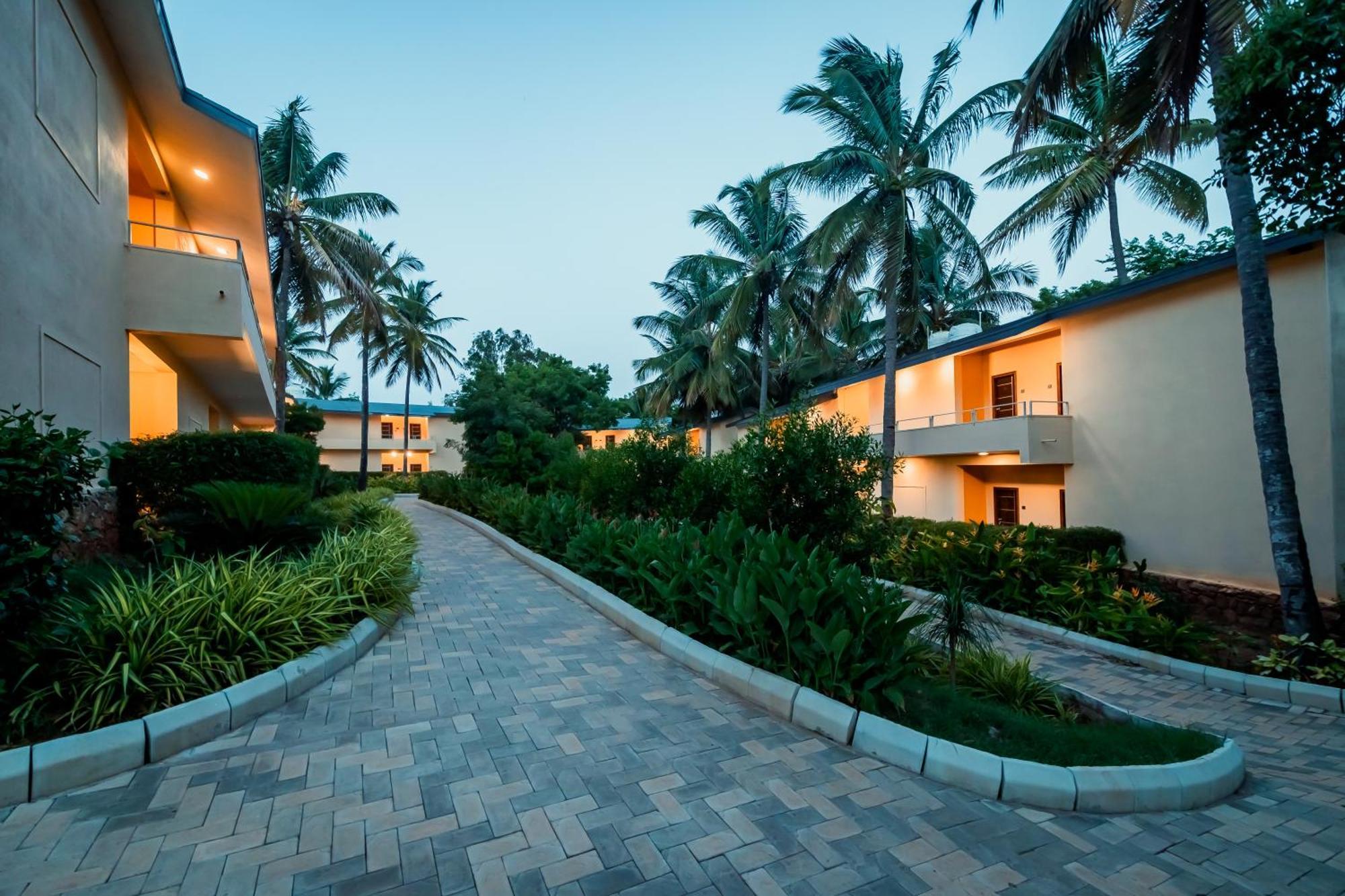 Commune18 Spa Resorts Chikmagalur Bagian luar foto