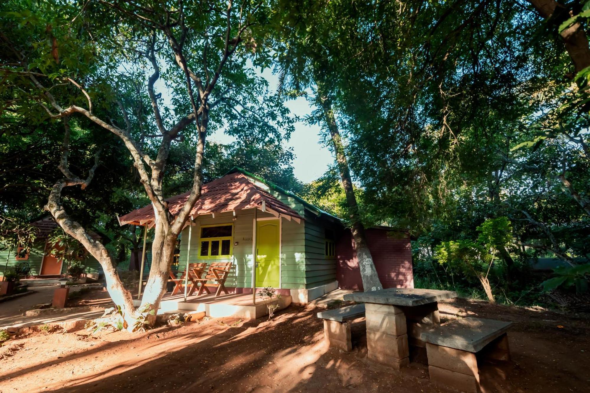Commune18 Spa Resorts Chikmagalur Bagian luar foto